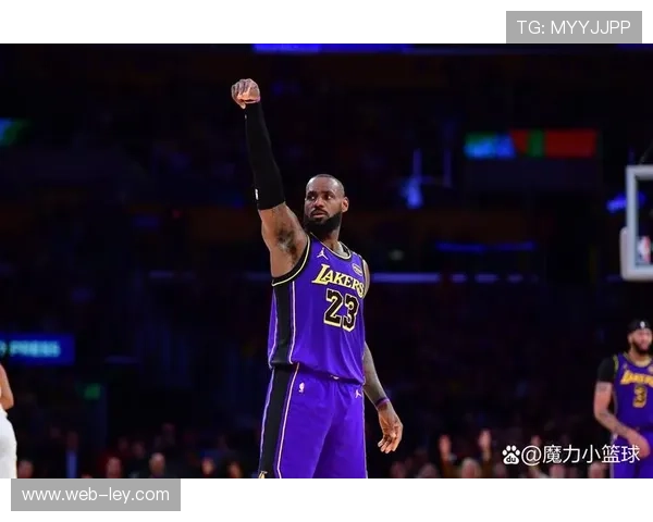 湖人124-104击败独行侠，詹姆斯高效砍下28分8篮板7助攻